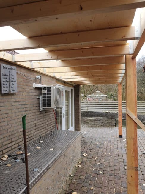 Dakrenovatie en uitbouw Nieuw-Balinge